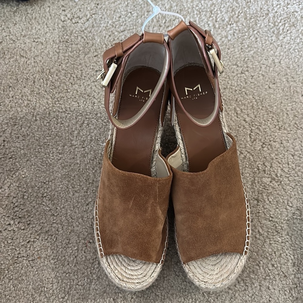 NEW! MARC FISHER ADALYN ESPADRILLE WEDGE SANDAL - SIZE 11 👠
